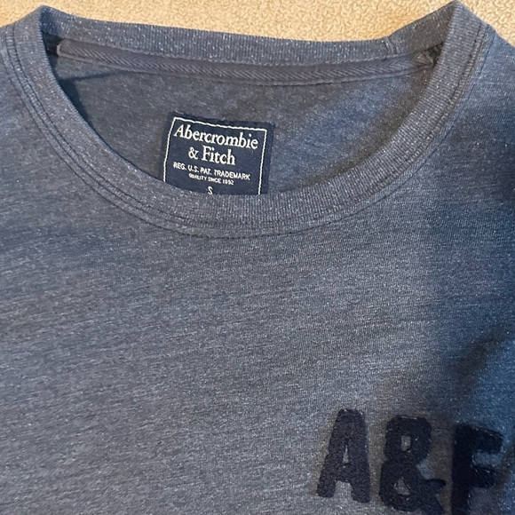 Abercrombie & Fitch Long Sleeve Tee - Picture 2 of 2